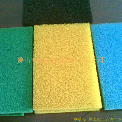 全開孔，拉力強(qiáng)，吸音性能高和良好的滲透性能。是生產(chǎn)空氣過濾器、油過濾器、水族過濾器等行業(yè)的理想產(chǎn)品，并且是生產(chǎn)泡沫陶瓷過濾器、過濾板、過濾片、過濾網(wǎng)的必需品，可根據(jù)要求加工成圓柱、空心、方形等其它的特殊形狀加工成型及來樣定做。